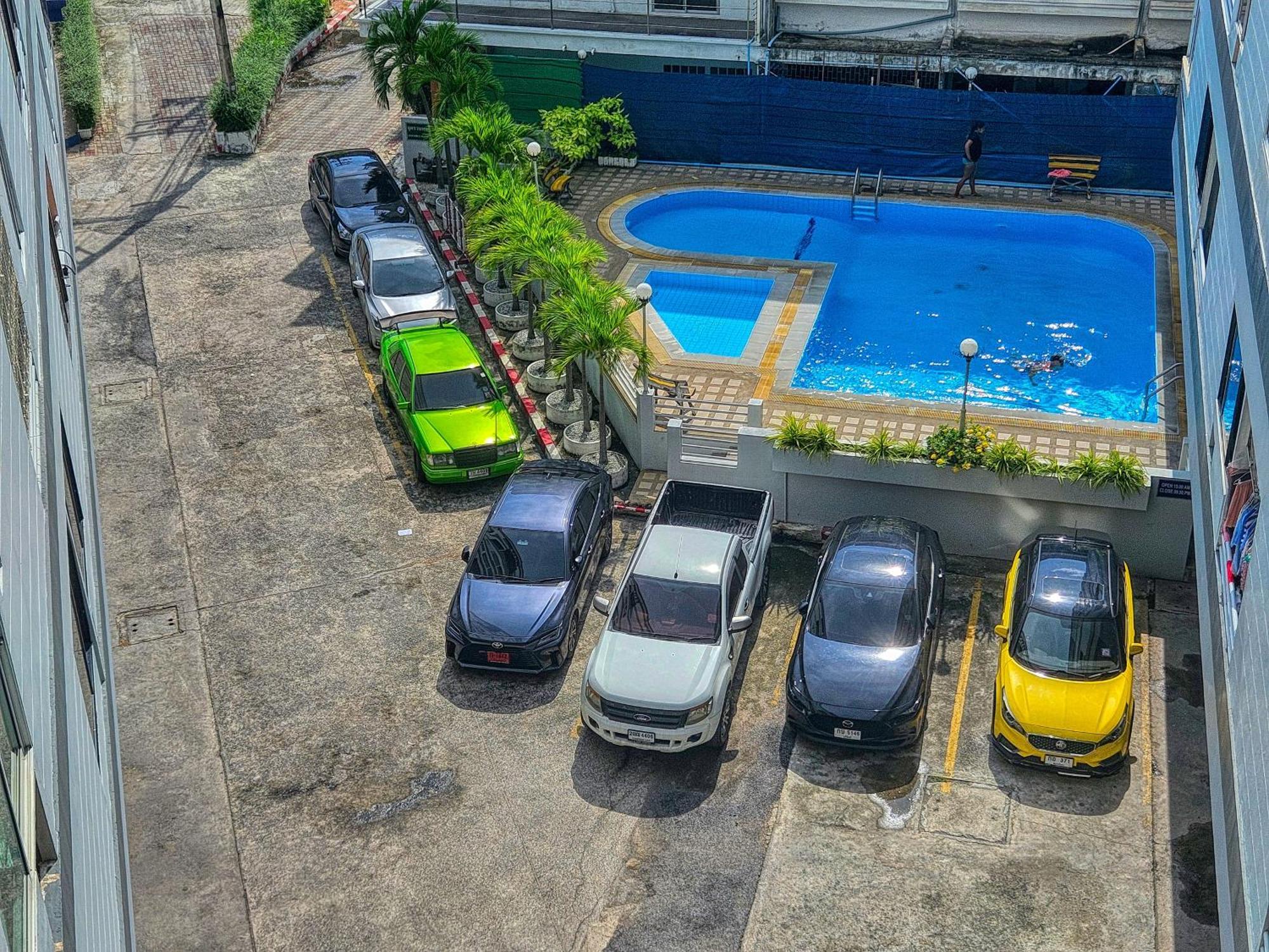 Hagone-Condotel Pattaya Esterno foto